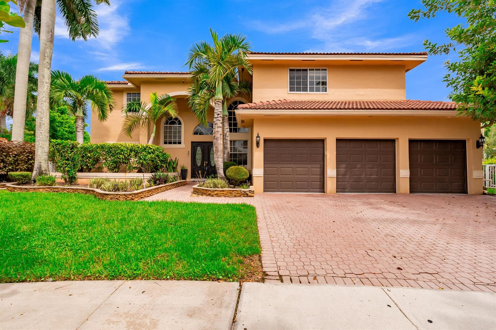1333 SW 175th Way, Pembroke Pines, FL 33029 photo 2