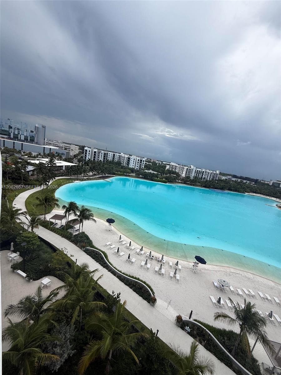 2411 Laguna Circle # 2703, North Miami, FL 33181
