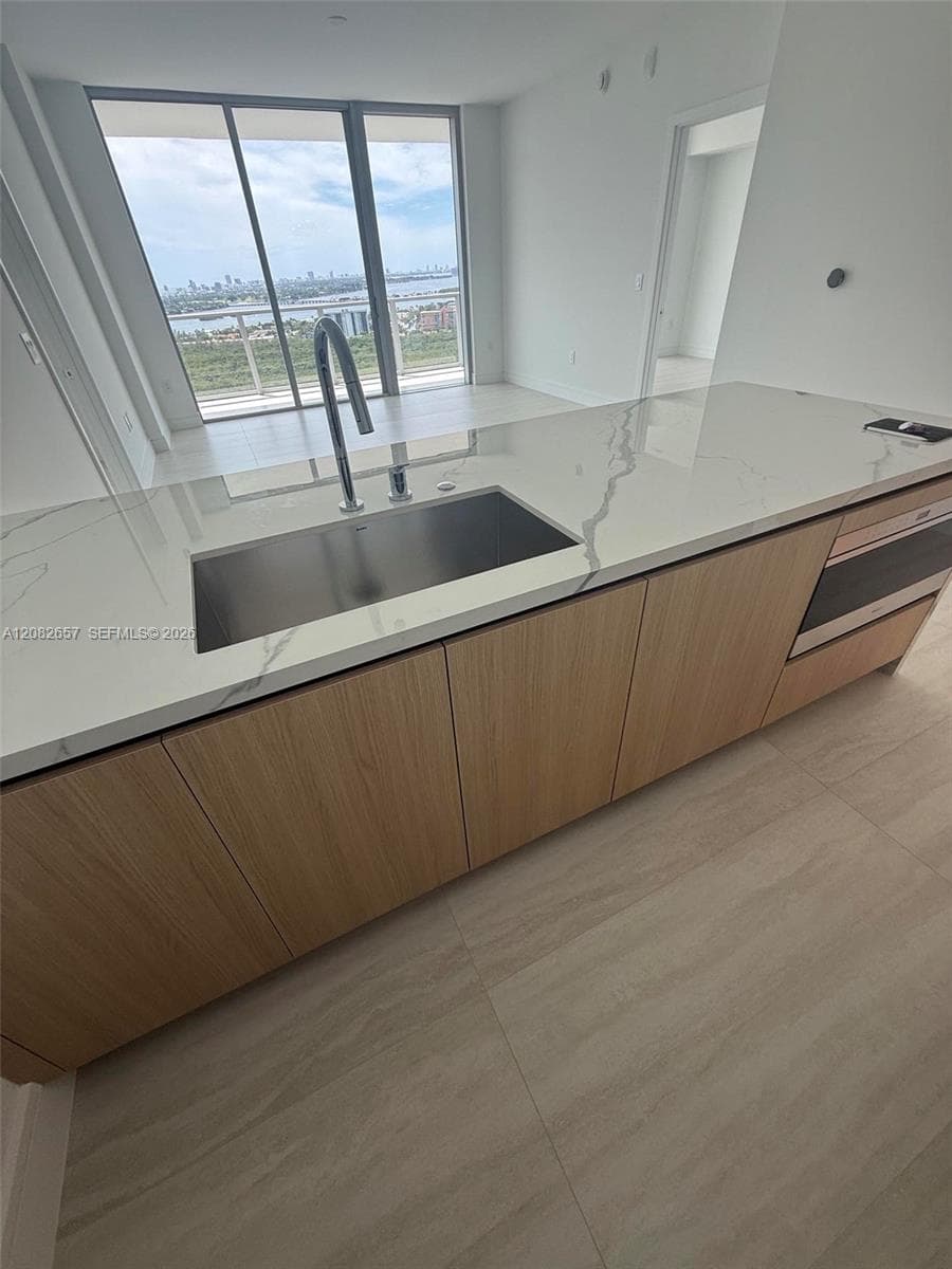 2411 Laguna Circle # 2703, North Miami, FL 33181 photo 4