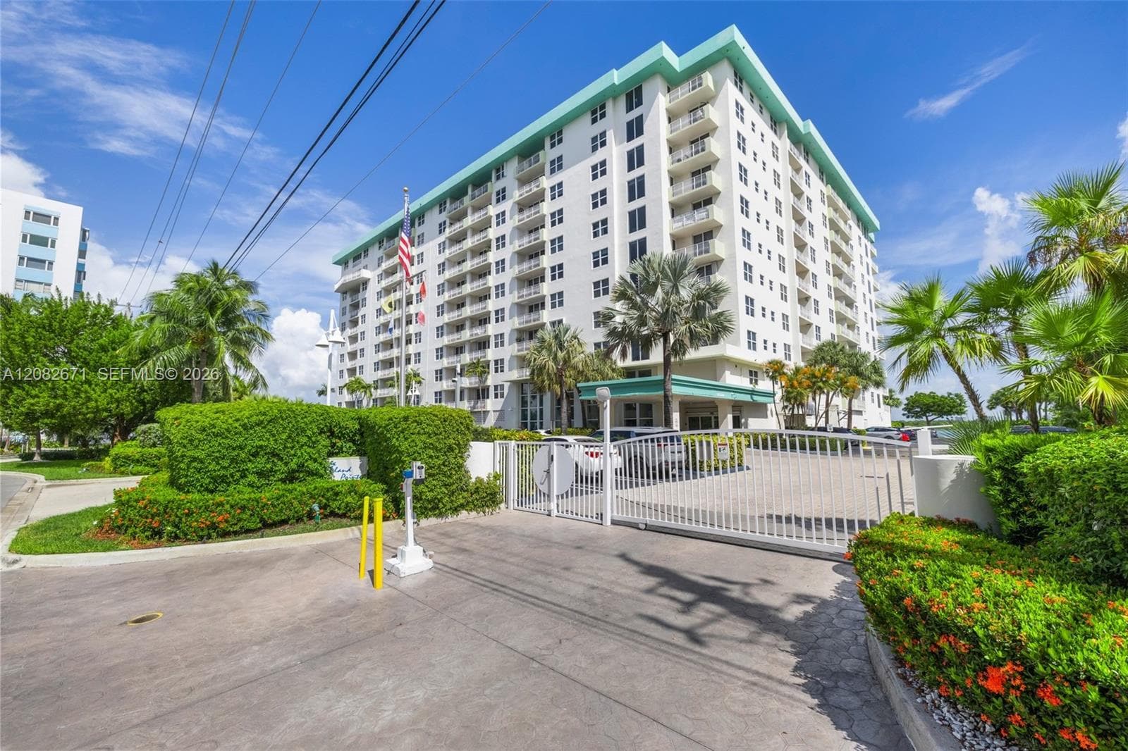 10350 W Bay Harbor Dr # 9C, Bay Harbor Islands, FL 33154 photo 2