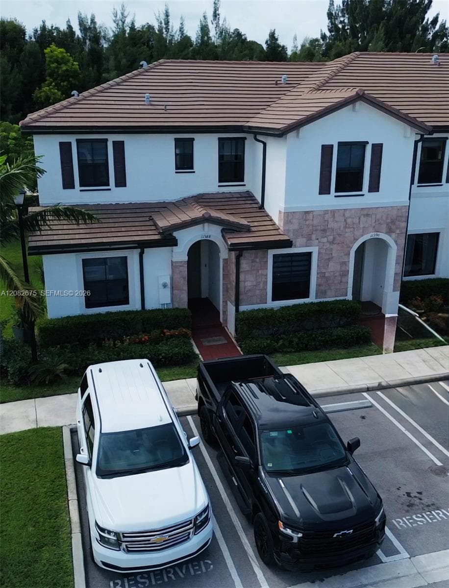 11388 W 34th Way, Hialeah, FL 33018 photo 3