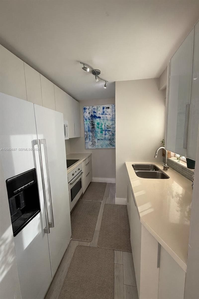 5900 Collins Ave # 1405, Miami Beach, FL 33140 photo 10