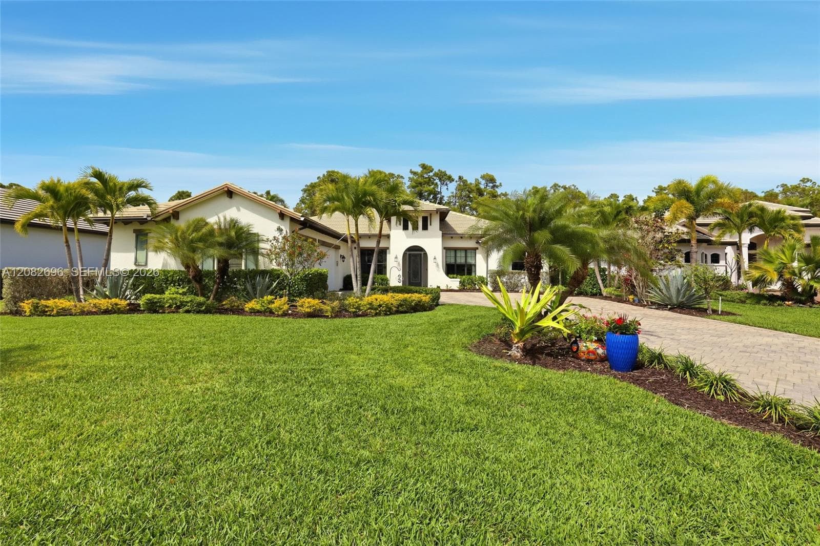 2303 Somerset Pl, Other City - In The State Of Florida, FL 34120 photo 3