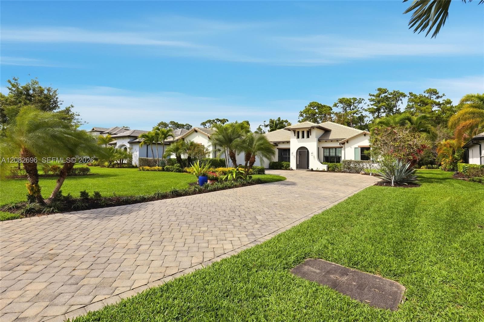 2303 Somerset Pl, Other City - In The State Of Florida, FL 34120 photo 4