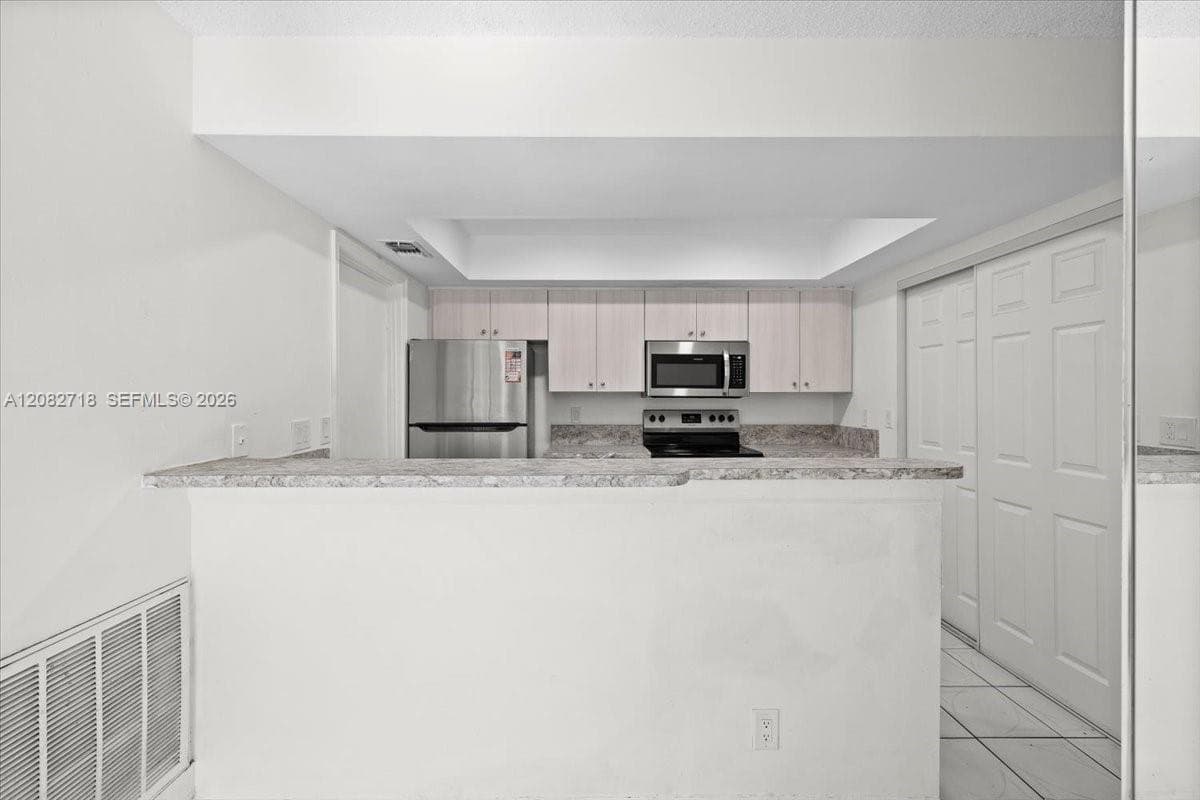 7425 SW 13th St, North Lauderdale, FL 33068 photo 6
