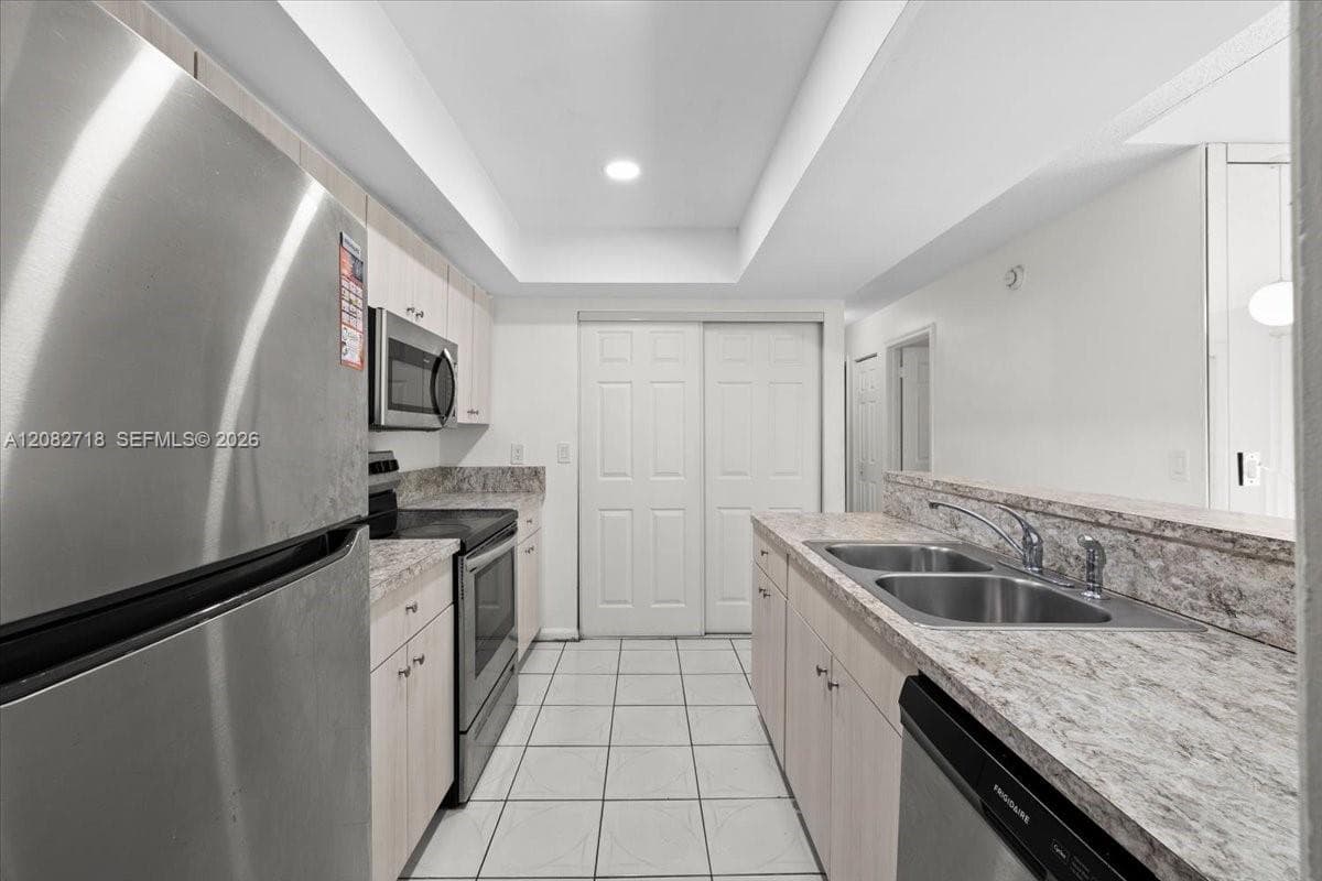7425 SW 13th St, North Lauderdale, FL 33068 photo 3