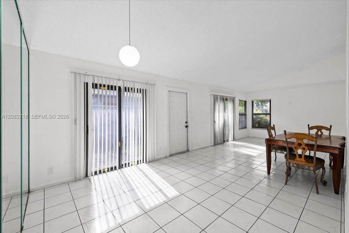 7425 SW 13th St, North Lauderdale, FL 33068 photo 8