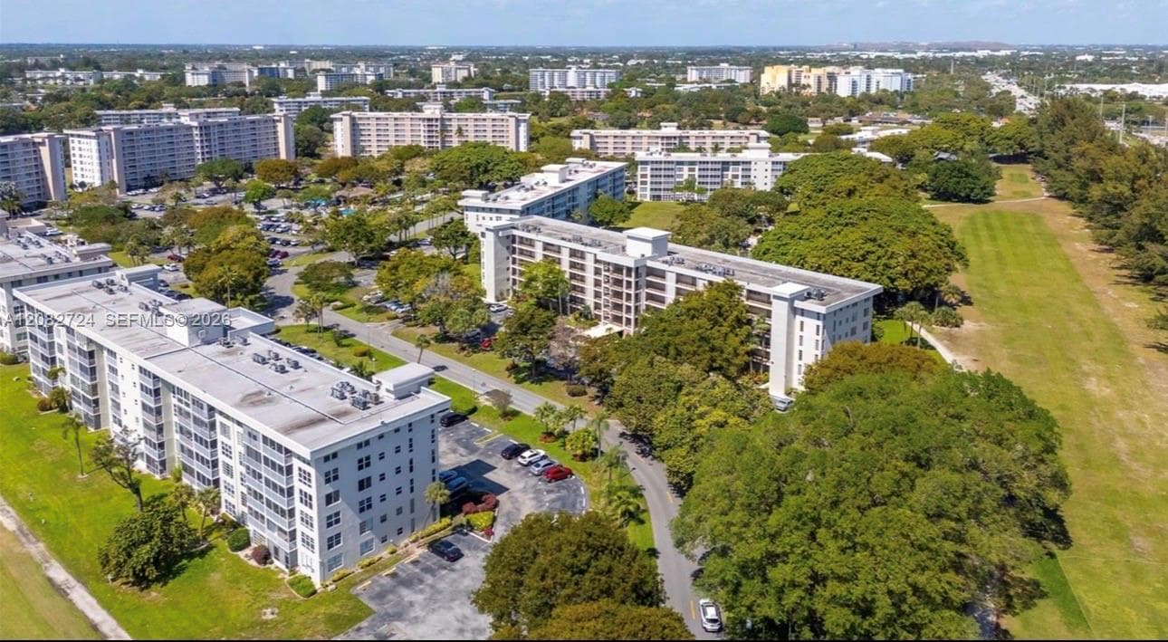 3000 S Course Dr # 304, Pompano Beach, FL 33069 photo 2