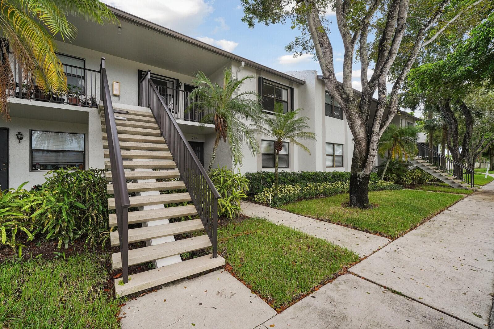 1284 S Military Trail # 224, Deerfield Beach, FL 33442 photo 2