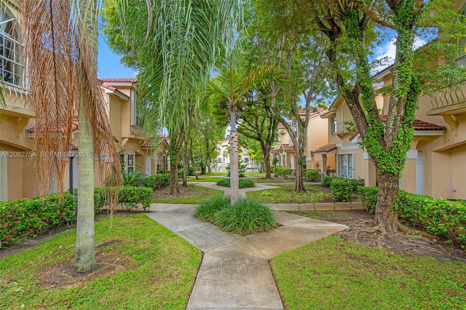 15261 SW 111th St, Miami, FL 33196 photo 2