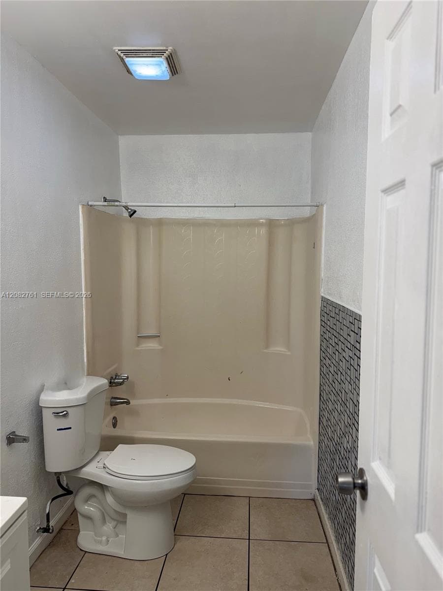 717 SW 79th Ave, North Lauderdale, FL 33068 photo 13