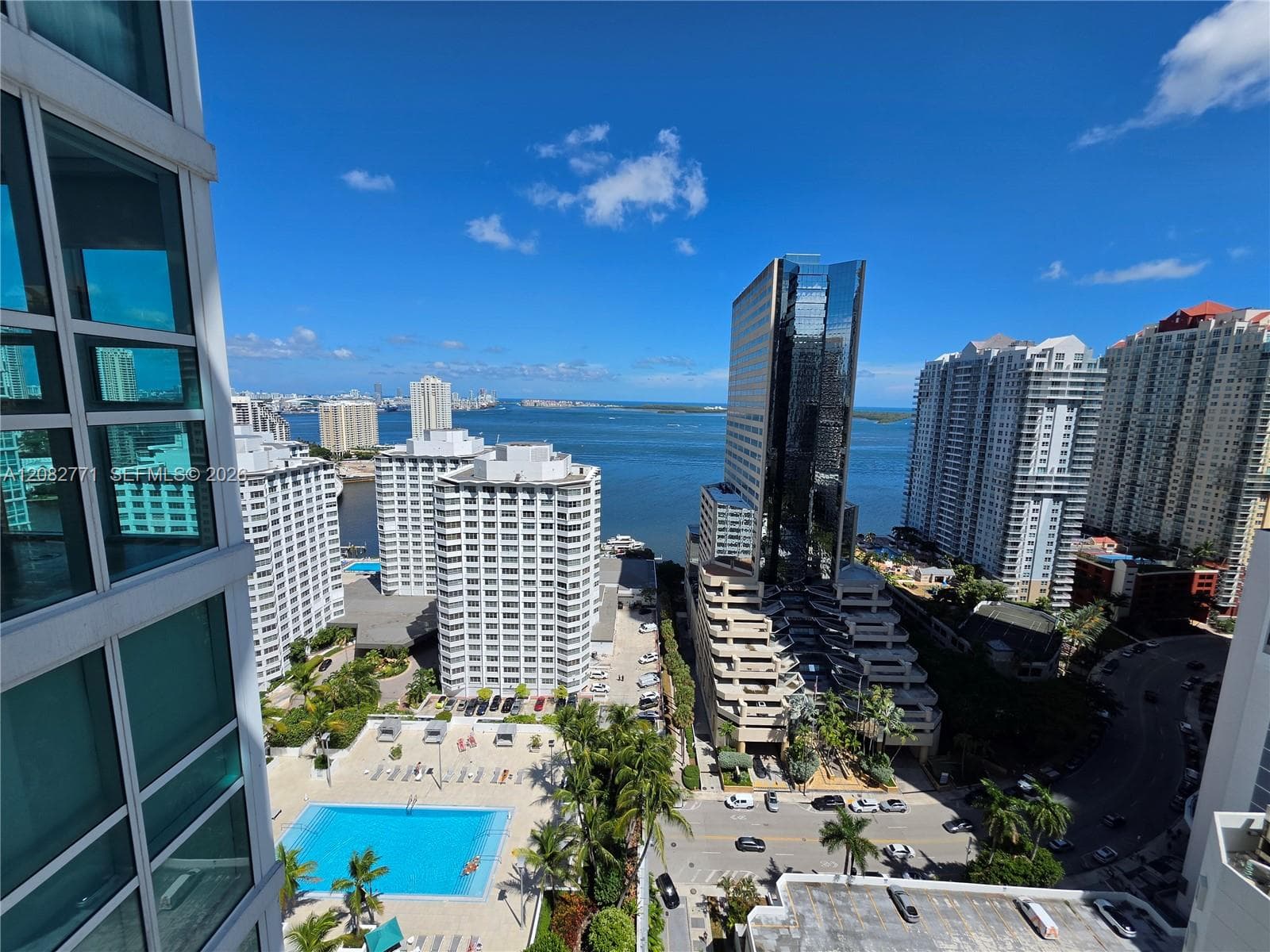 951 Brickell Ave # 2510, Miami, FL 33131 photo 3