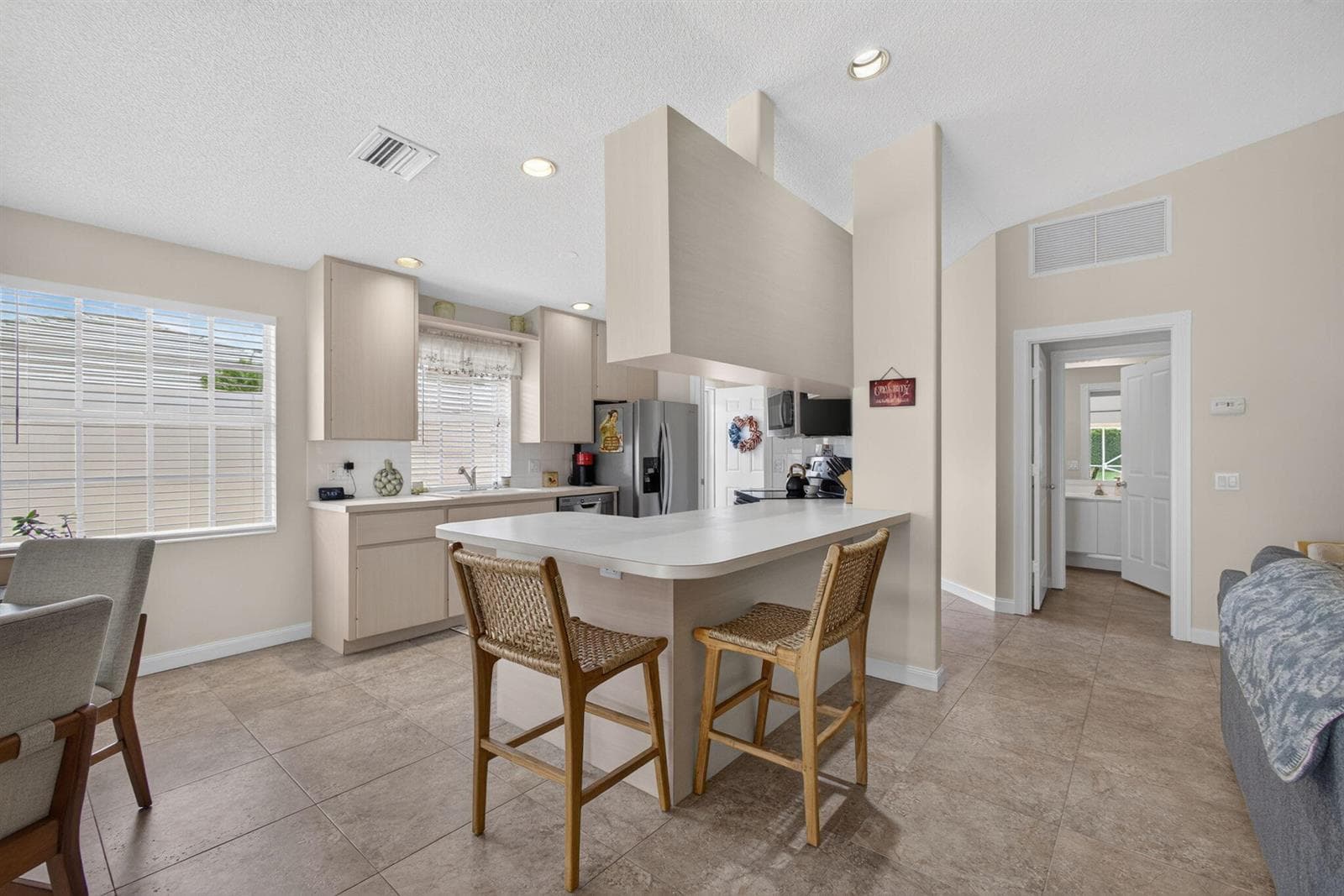 4238 ROYAL OAK Drive, Palm Beach Gardens, FL 33410 photo 7
