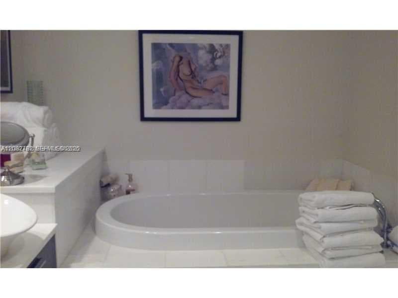 2950 NE 188th St # 304, Aventura, FL 33180 photo 12