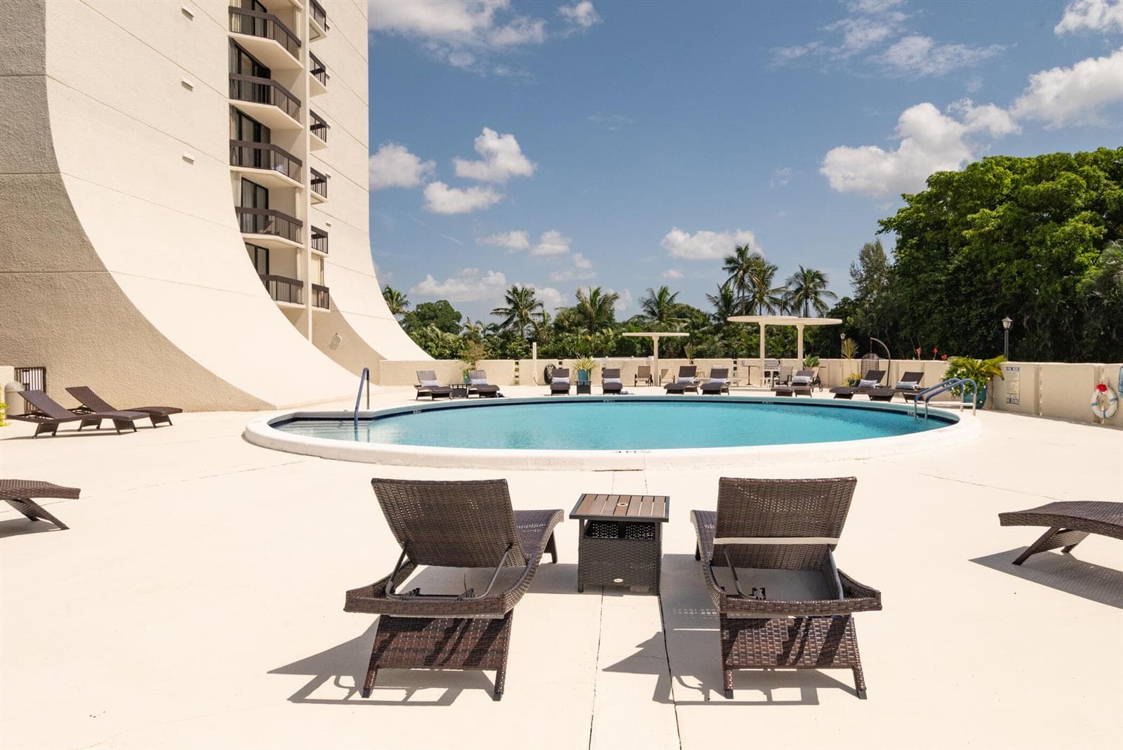 2000 PRESIDENTIAL Way # 603, West Palm Beach, FL 33401 photo 3