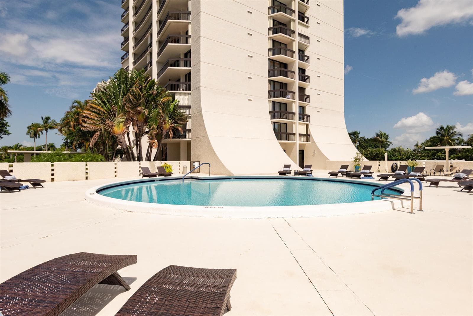 2000 PRESIDENTIAL Way # 603, West Palm Beach, FL 33401 photo 4