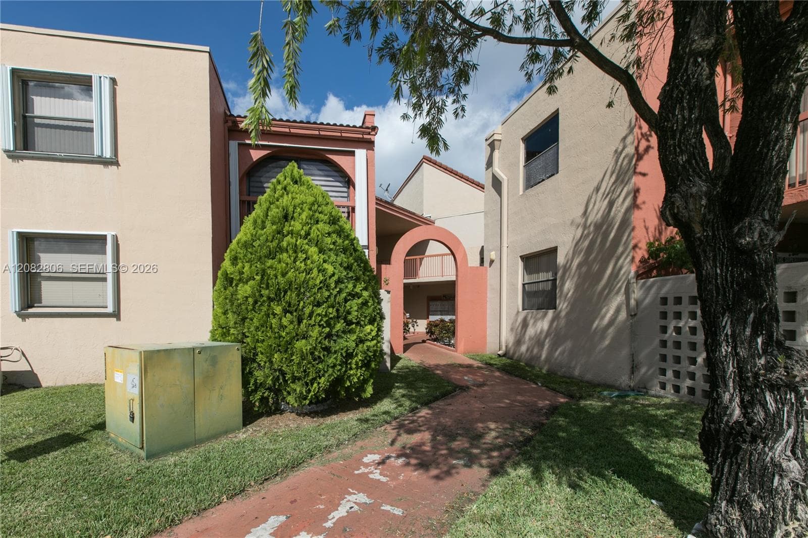 10241 NW 9 STREET CIR # 109-5, Miami, FL 33172 photo 2