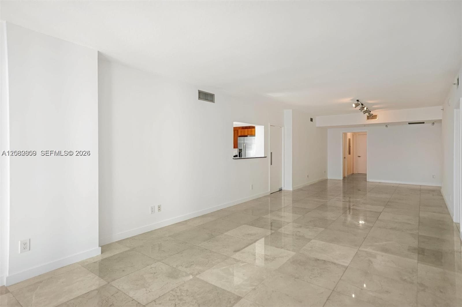 325 NE Biscayne Blvd # 1923, Miami, FL 33131 photo 6