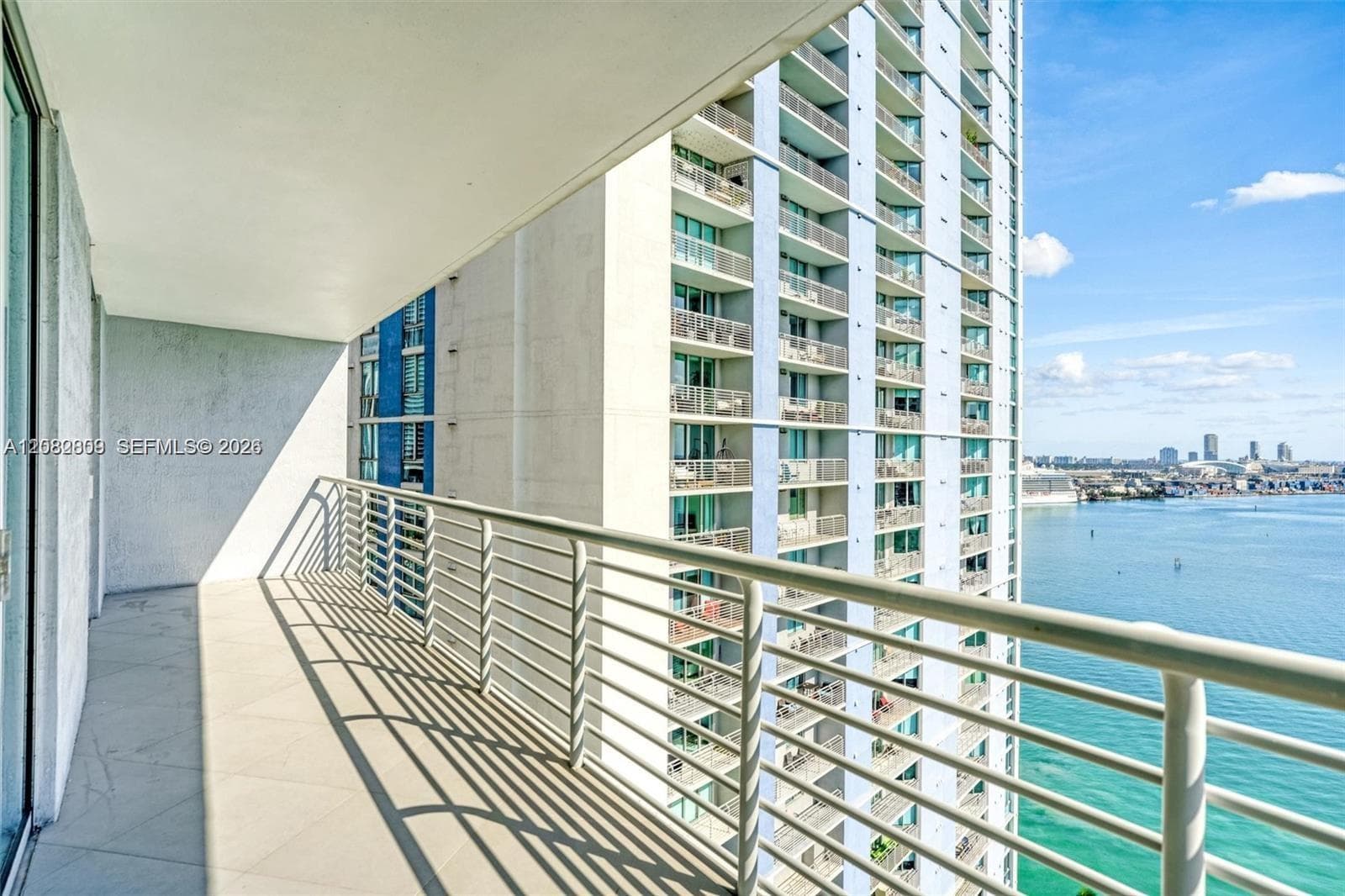 325 NE Biscayne Blvd # 1923, Miami, FL 33131 photo 13