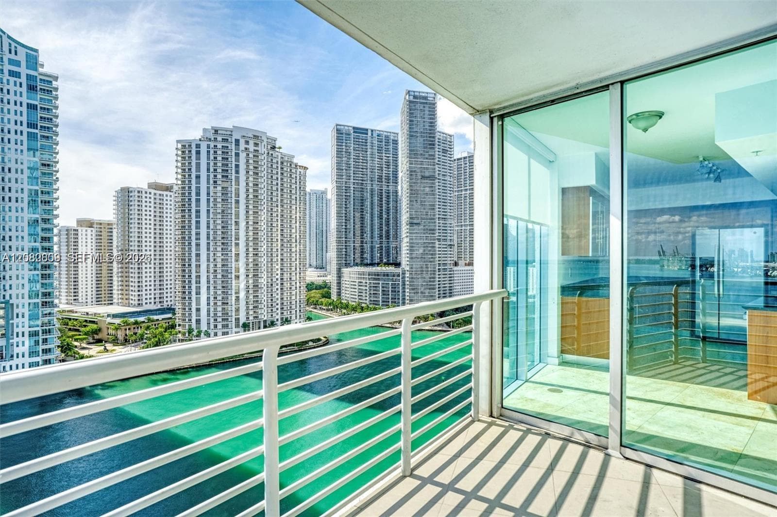 325 NE Biscayne Blvd # 1923, Miami, FL 33131 photo 9