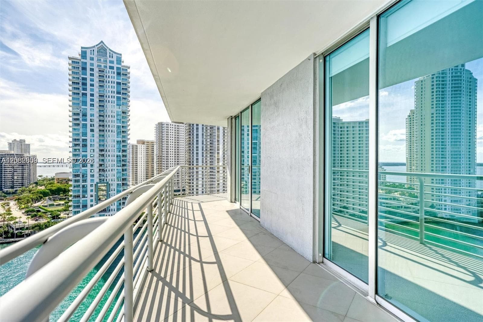 325 NE Biscayne Blvd # 1923, Miami, FL 33131 photo 11