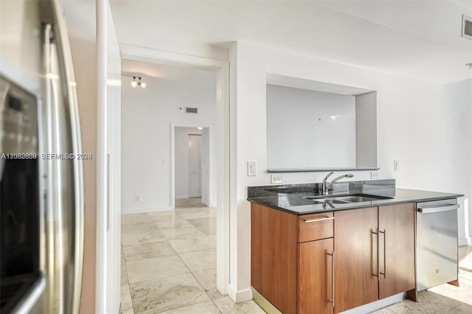 325 NE Biscayne Blvd # 1923, Miami, FL 33131 photo 8