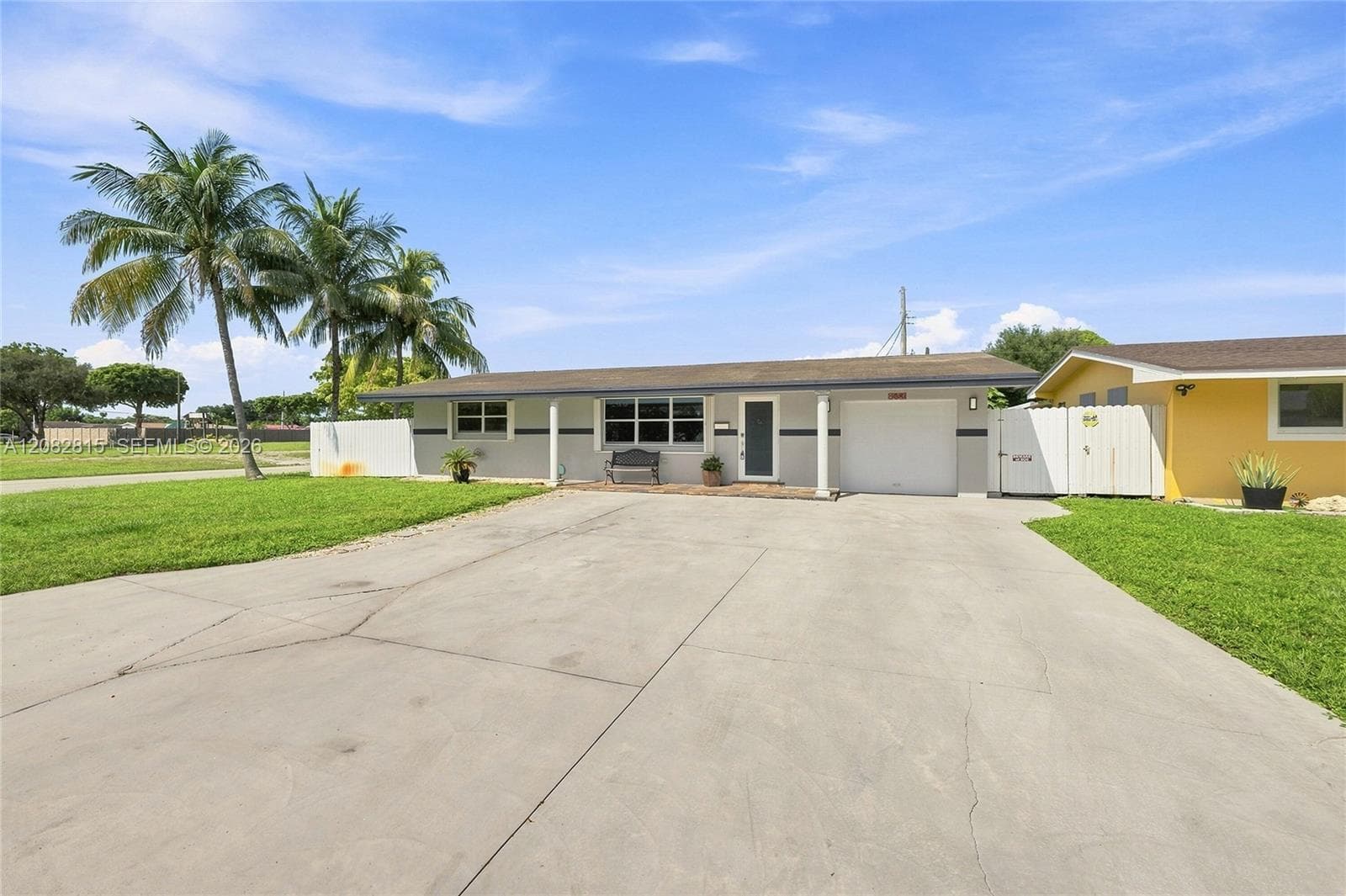 1000 NW 76th Ter, Pembroke Pines, FL 33024 photo 2