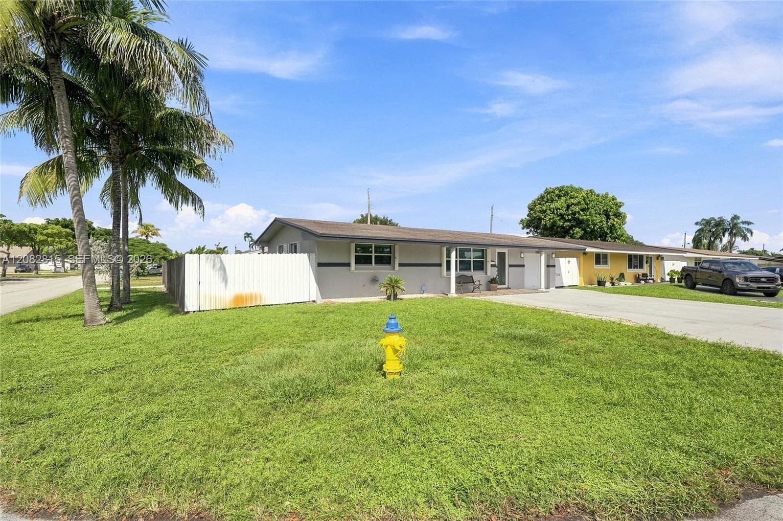 1000 NW 76th Ter, Pembroke Pines, FL 33024 photo 4