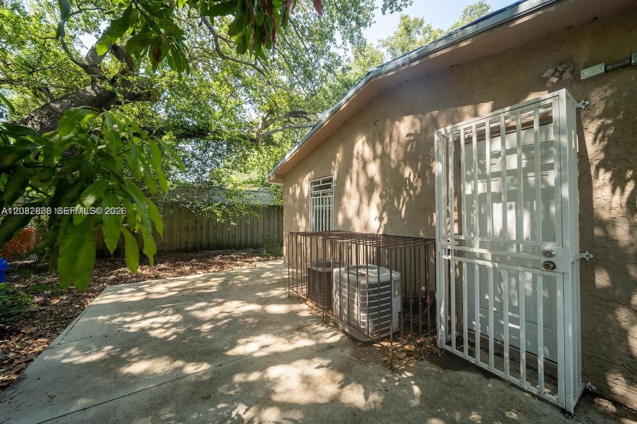 5545 NW 3rd Ave # E, Miami, FL 33127 photo 9