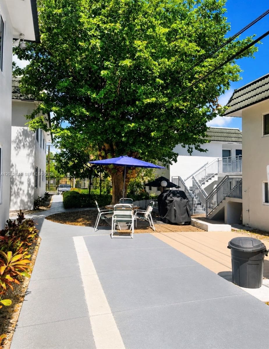 1000 SE 15th St # 205, Fort Lauderdale, FL 33316 photo 2