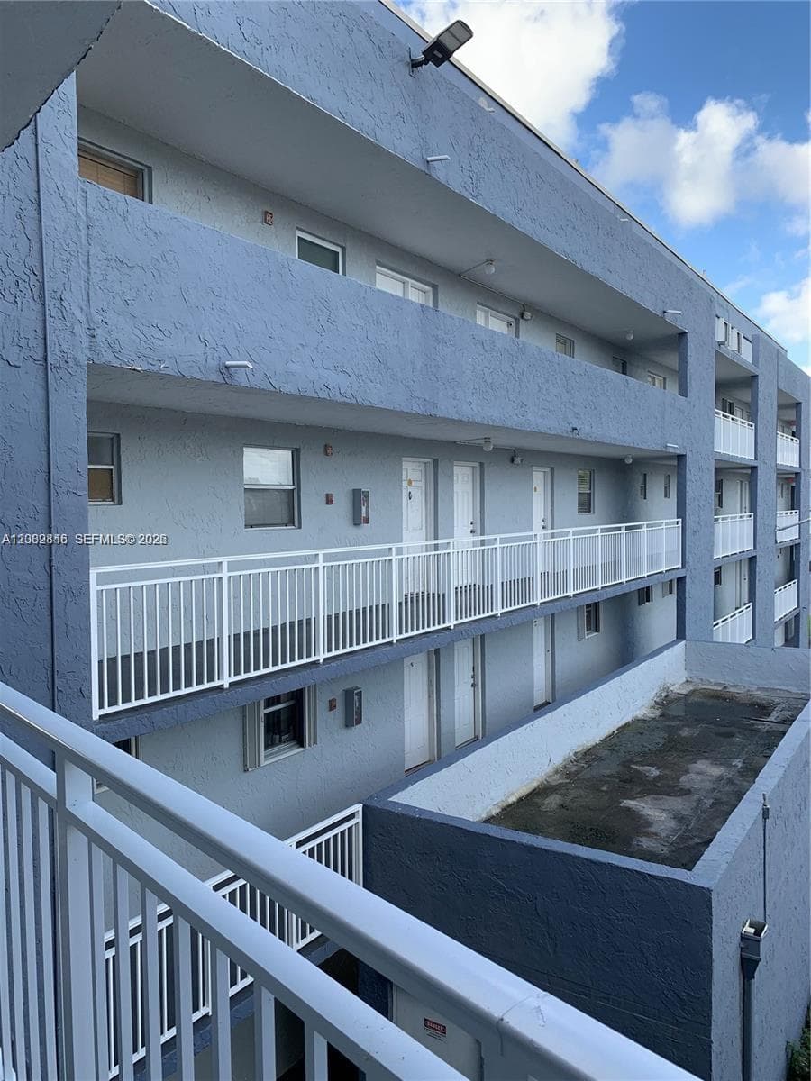9359 Fontainebleau Blvd # F307, Miami, FL 33172 photo 2