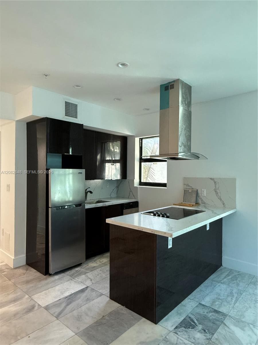 1560 Drexel Ave # 107, Miami Beach, FL 33139 photo 2
