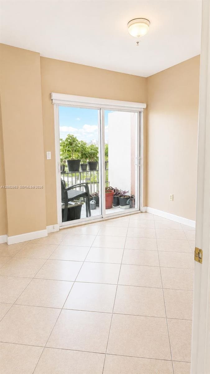 2280 SW 32nd Ave # 508, Miami, FL 33145 photo 2