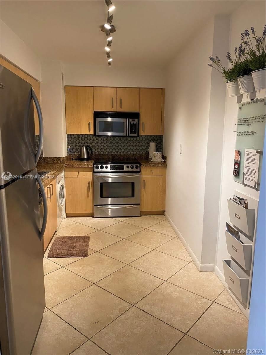 9195 Collins Ave # 414, Surfside, FL 33154 photo 5
