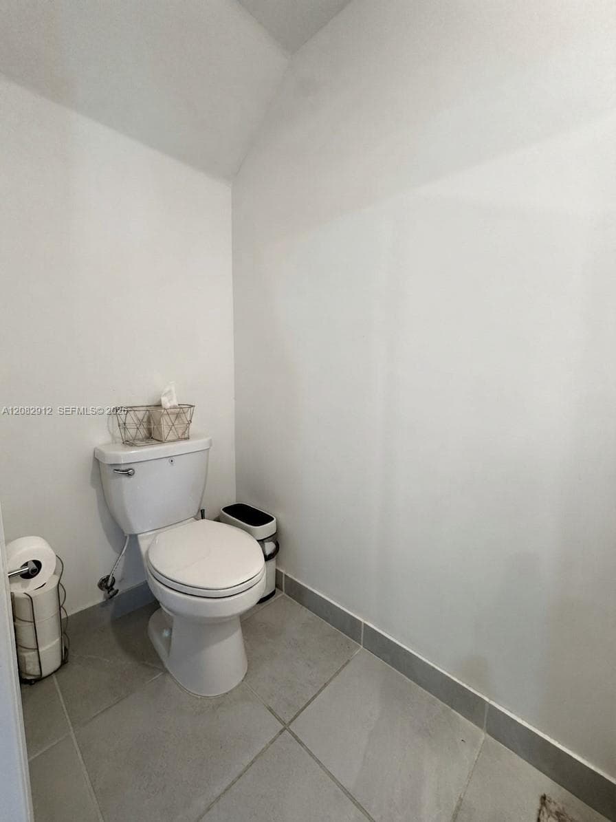 11449 W 34th Ln, Hialeah, FL 33018 photo 3