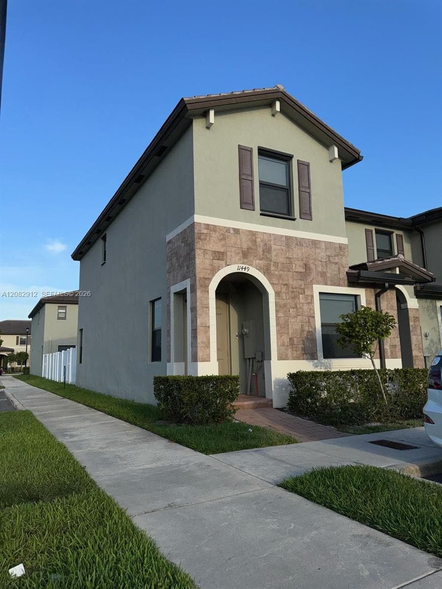 11449 W 34th Ln, Hialeah, FL 33018
