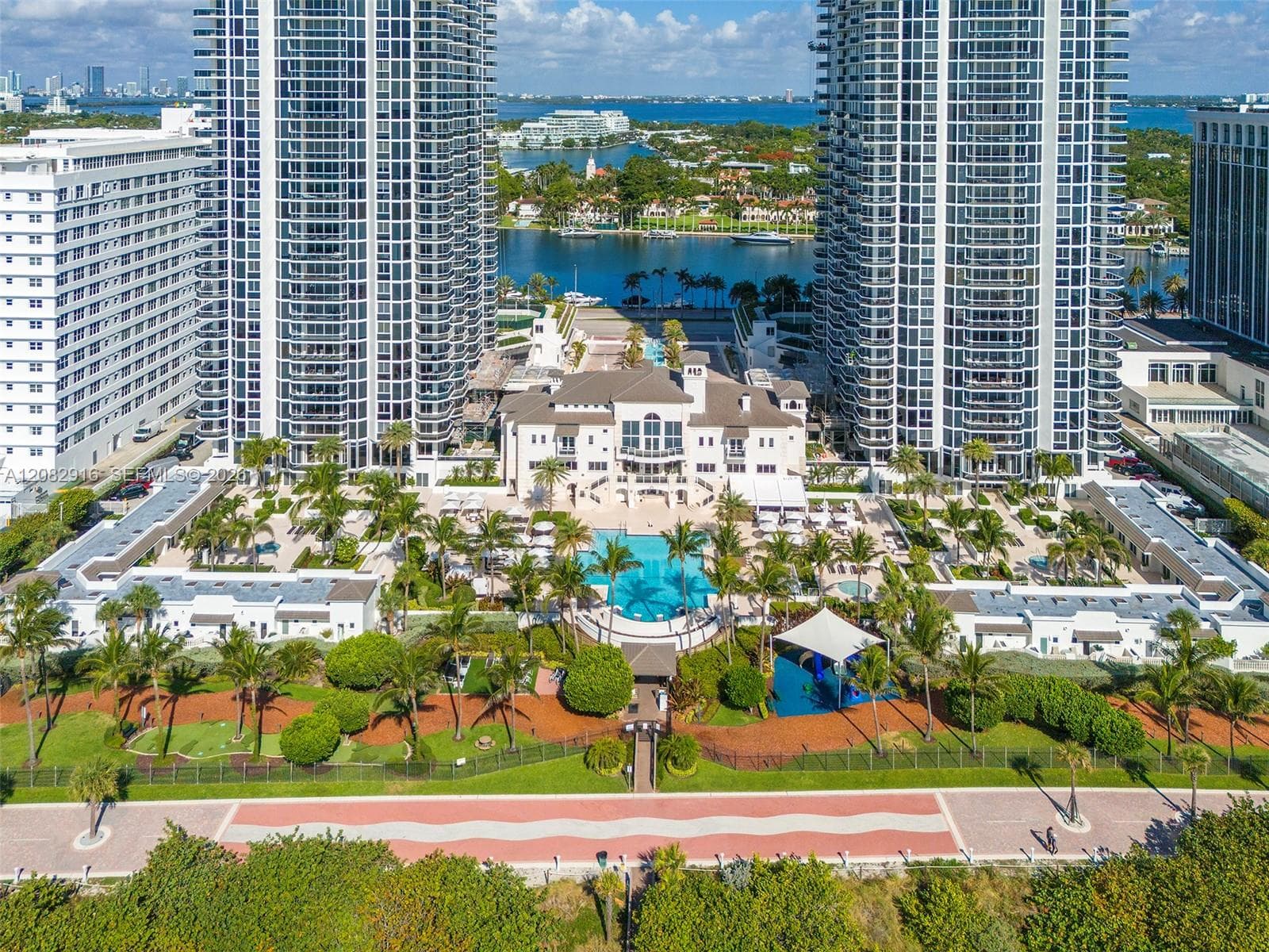 4779 Collins Ave # 1805, Miami Beach, FL 33140 photo 2