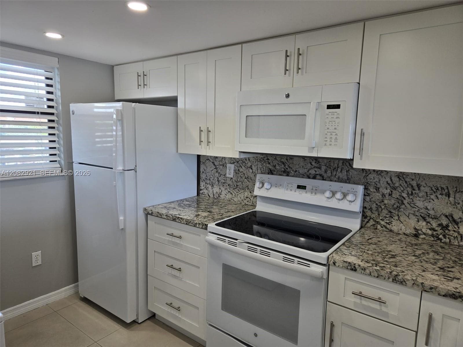 10290 NW 9th St Cir # 409, Miami, FL 33172 photo 3