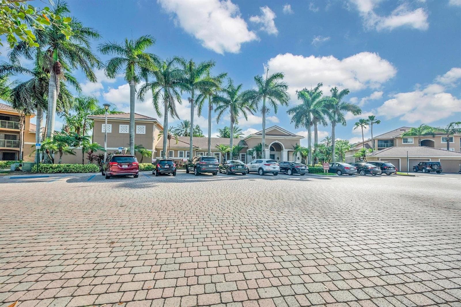 3738 NW MEDITERRANEAN Lane # 305, Jensen Beach, FL 34957 photo 5