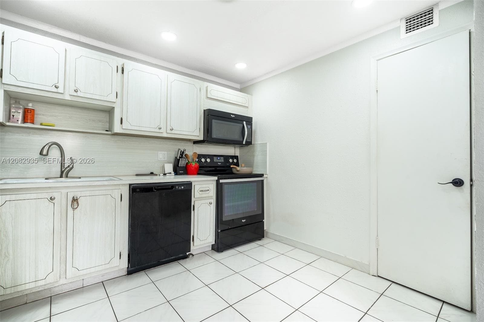 1811 Jefferson St # 601, Hollywood, FL 33020 photo 9