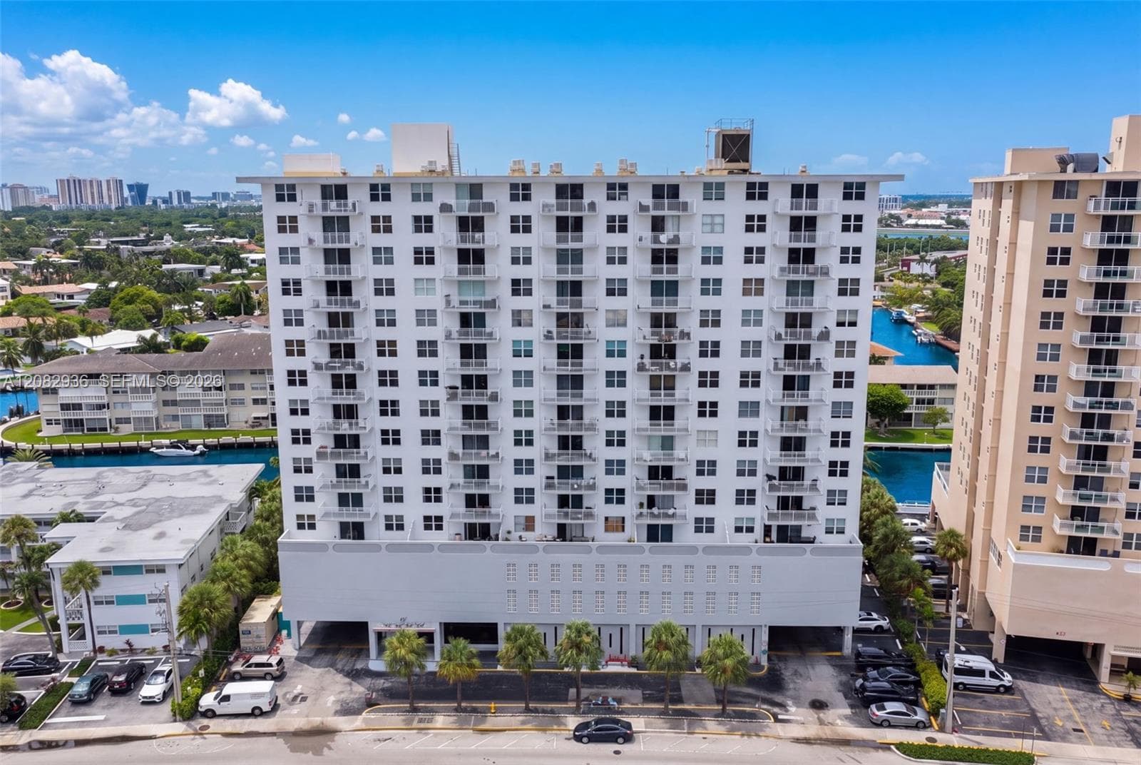427 Golden Isles Dr # 11C, Hallandale Beach, FL 33009 photo 2