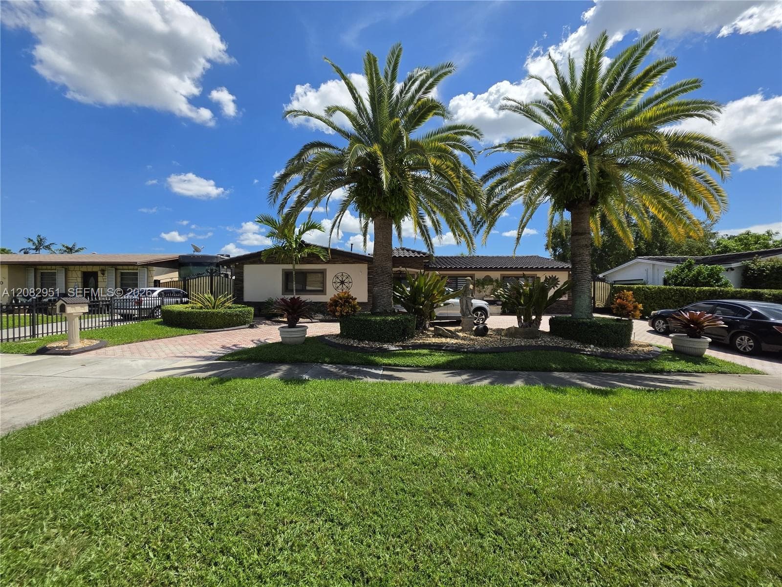 8450 NW 178th St, Hialeah, FL 33015
