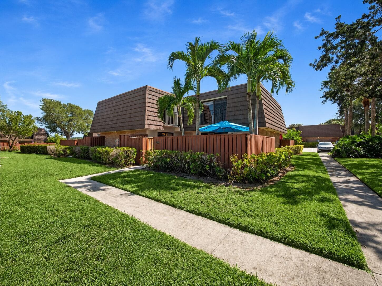 2004 20th Court, Jupiter, FL 33477 photo 4