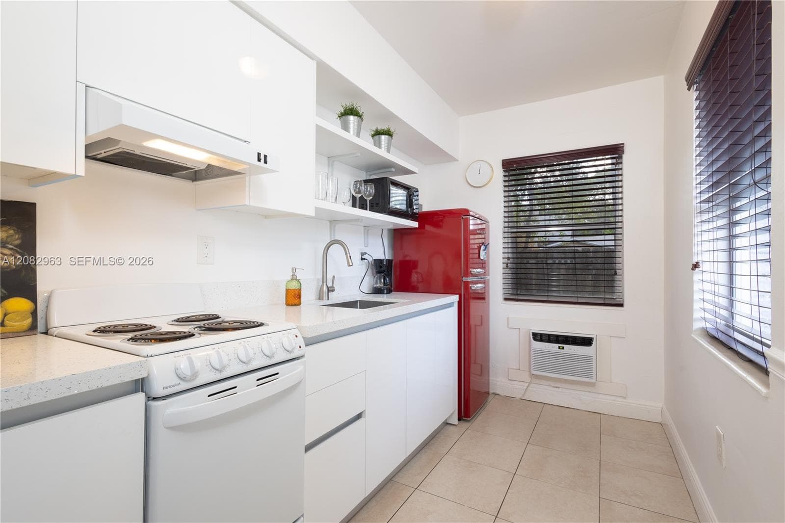 471 NE 37th St # 11, Miami, FL 33137 photo 2