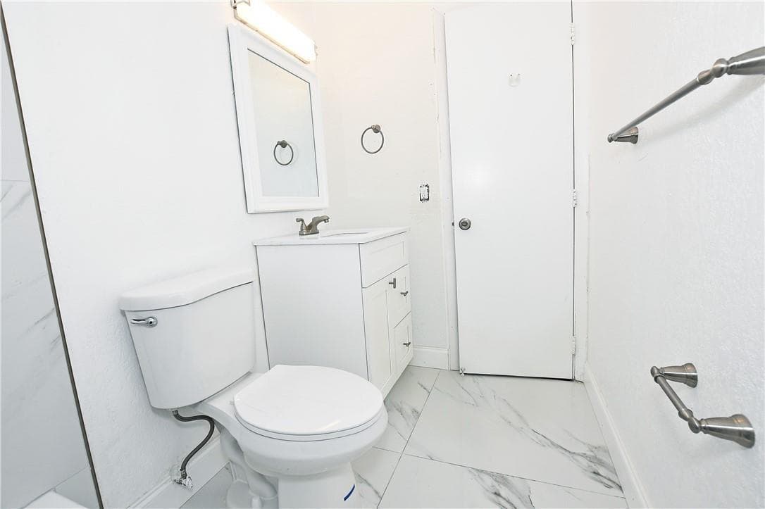 270 NW 43rd Street, Oakland Park, FL 33309 photo 12