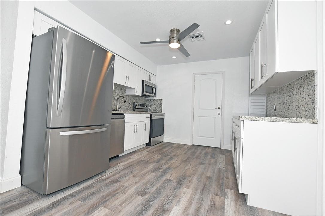 270 NW 43rd Street, Oakland Park, FL 33309 photo 3