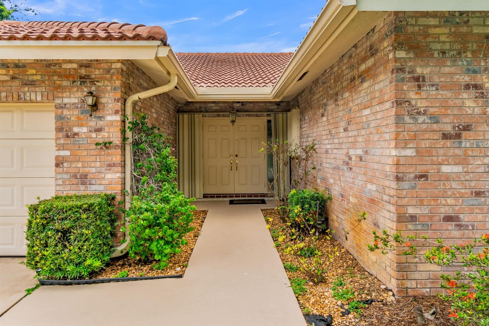 3839 NW 72nd Drive, Coral Springs, FL 33065 photo 2
