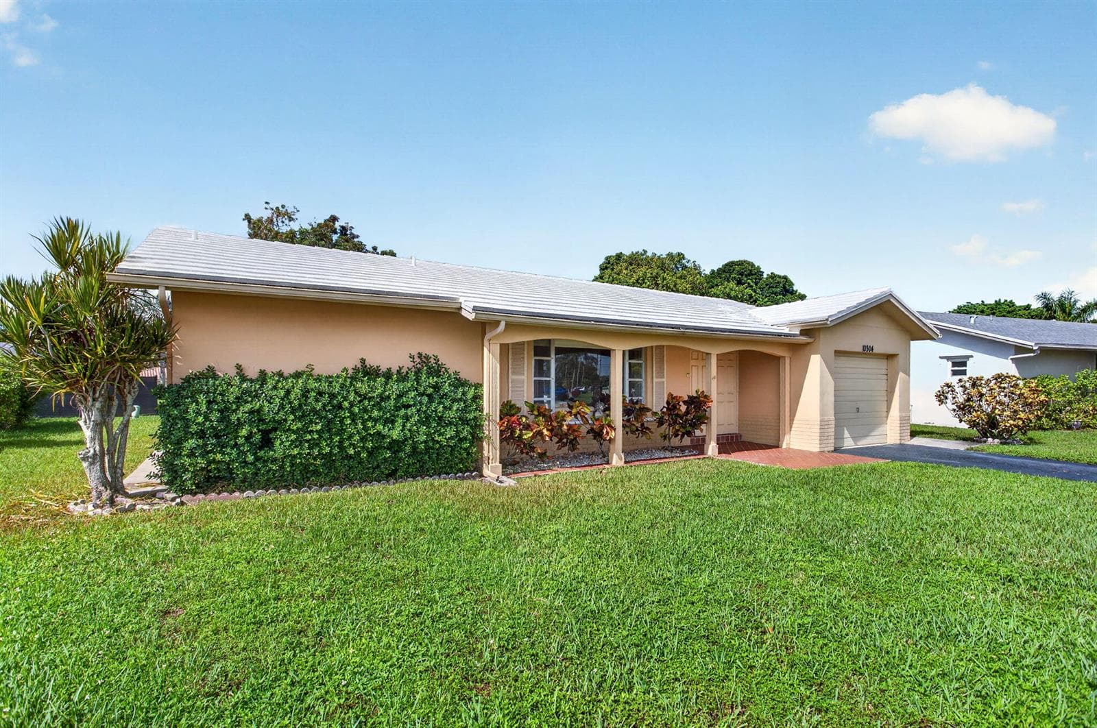 10304 NW 80th Drive, Tamarac, FL 33321 photo 2