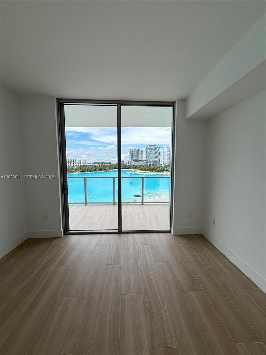 2411 Laguna Cir # 307, North Miami, FL 33181 photo 4
