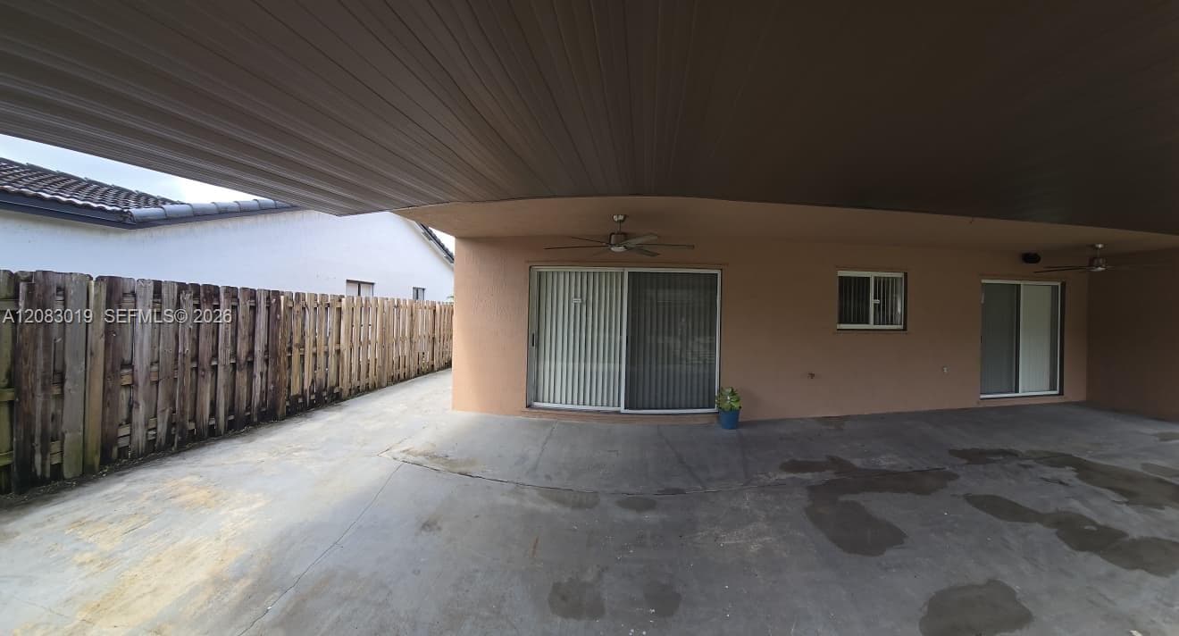 18045 SW 154th Pl, Miami, FL 33187 photo 2